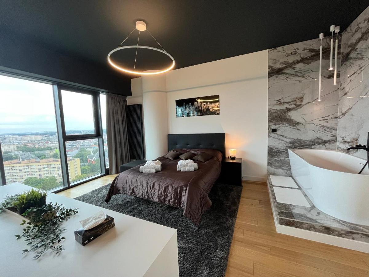 Hanza Tower - Luxurious Apartment 60M2 - 15Th Floor City View Szczecin Exterior foto