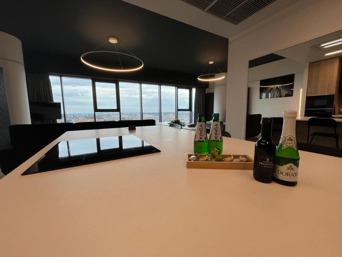 Hanza Tower - Luxurious Apartment 60M2 - 15Th Floor City View Szczecin Exterior foto